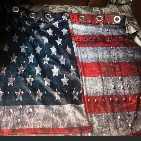 Black out American Flag curtains - Picture 6 of 6